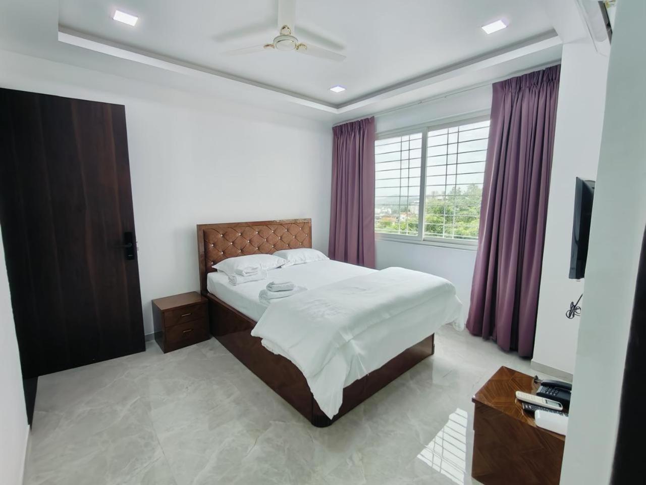 Glr Hills * Pune